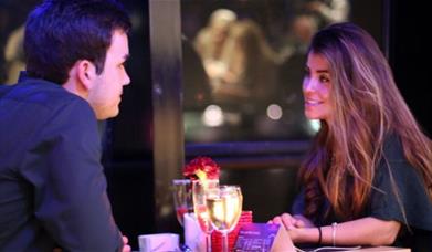 Celebrate Valentine's with your loved one along river Thames in a romantic evening ambiance