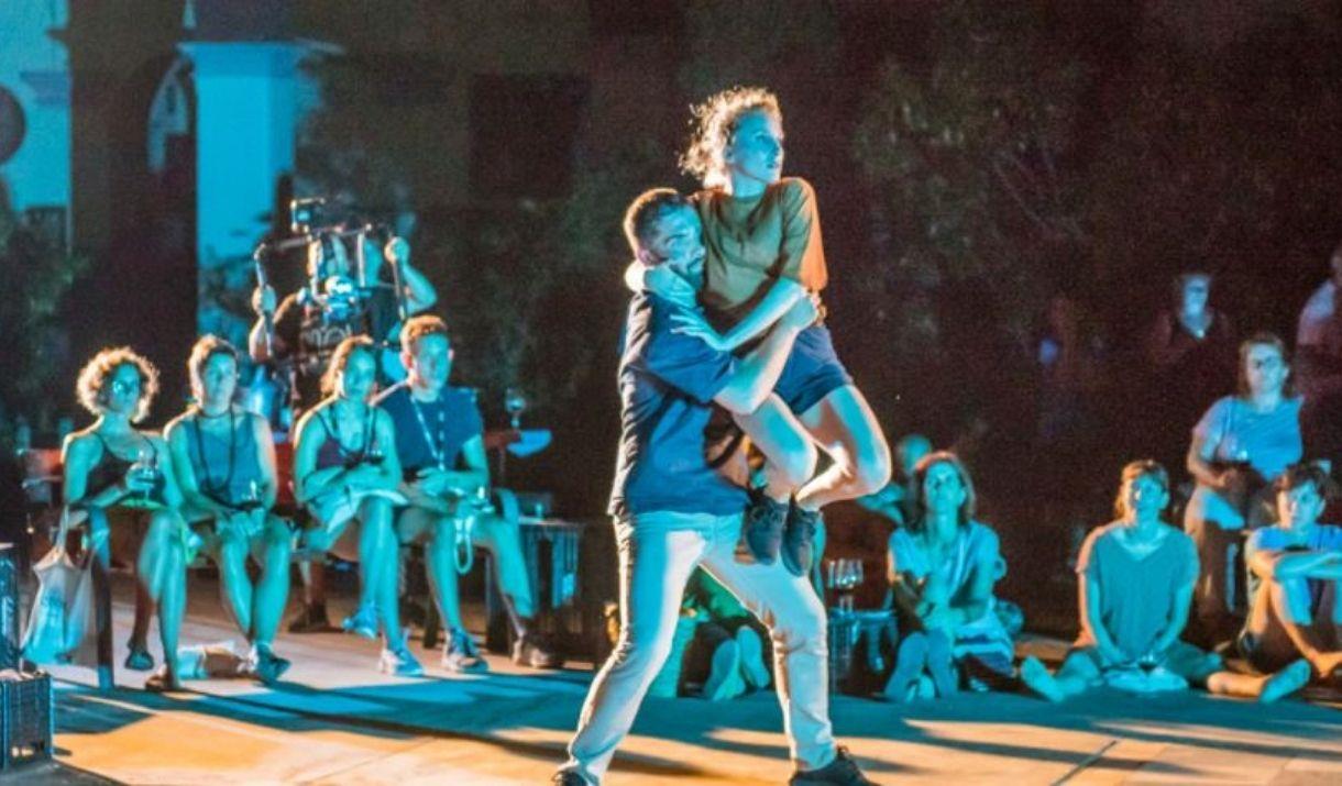 From Greenwich With Love is a new outdoor contemporary dance piece commissioned and presented by Greenwich Dance.