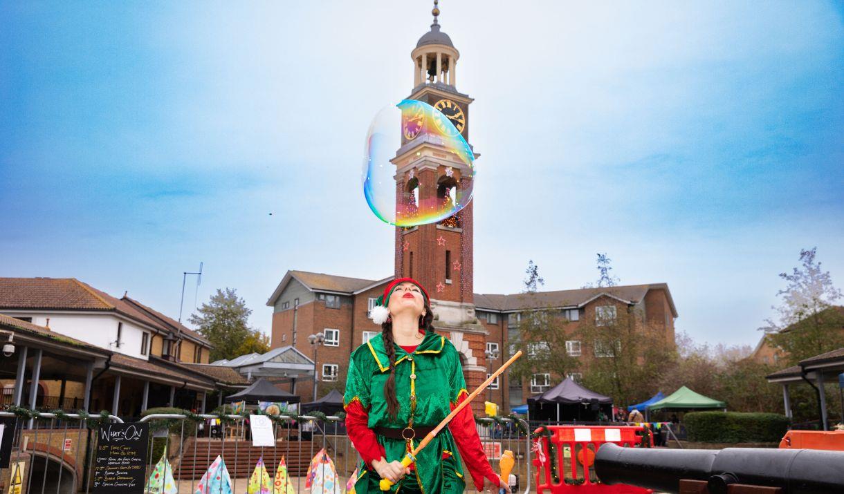 Wander through the Thamesmead festive market and enjoy the entertainment!