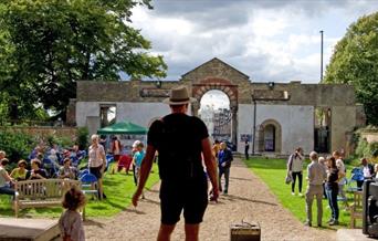 Speak Out Woolwich will be holding its annual picnic at St George's Church.