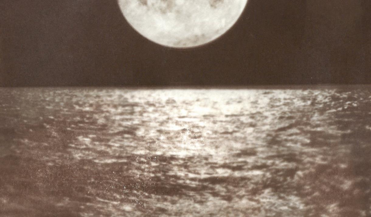Learn how to make your own salt print photographs using one of the earliest historical photographic techniques. Learn how to make your own salt print photographs using one of the earliest historical photographic techniques.