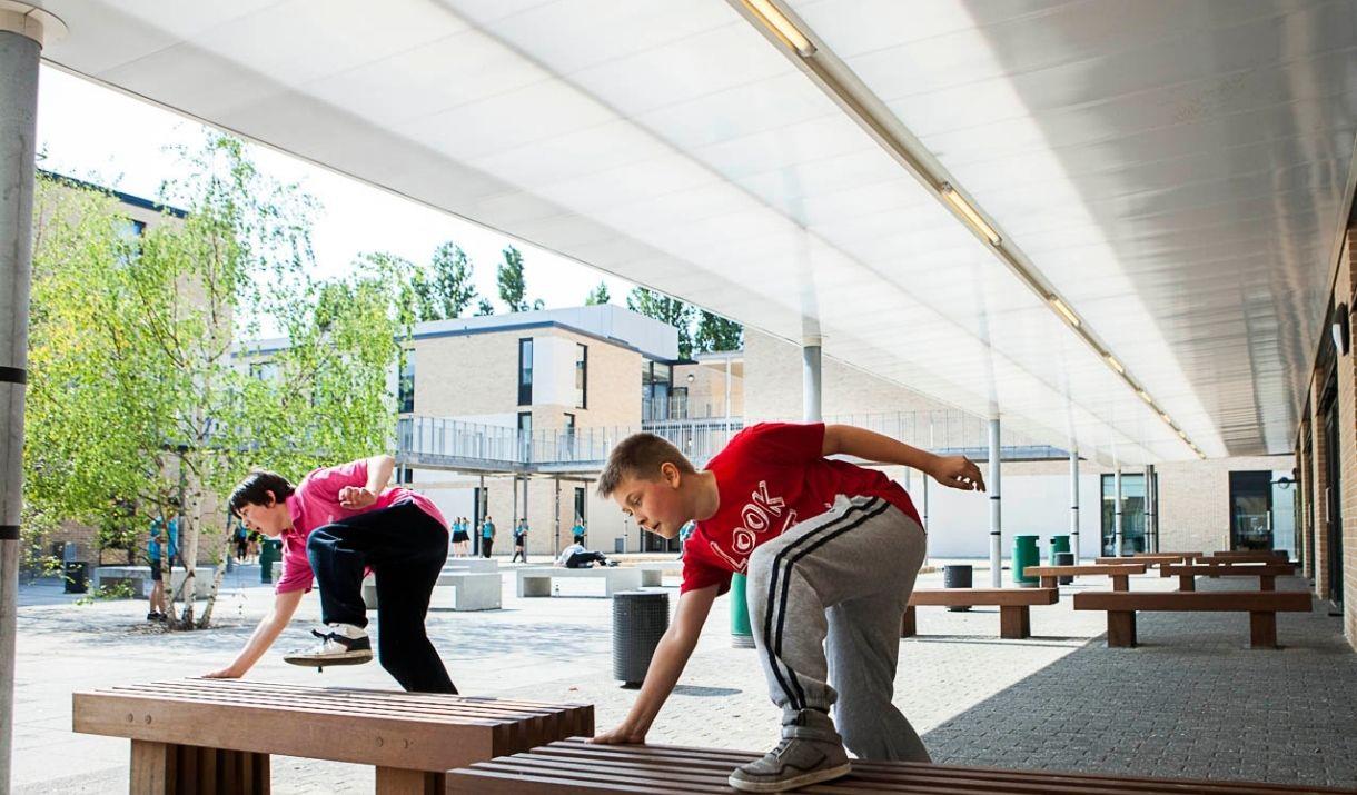 Come and learn techniques in parkour, dance, film making and editing to create their own short films for social media and YouTube Come and learn techniques in parkour, dance, film making and editing to create their own short films for social media and YouTube
